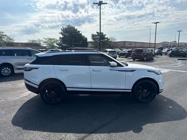 Used 2019 White Land Rover S image 5