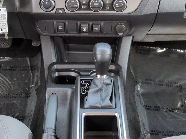 Certified Used 2022 White Toyota SR5 image 19