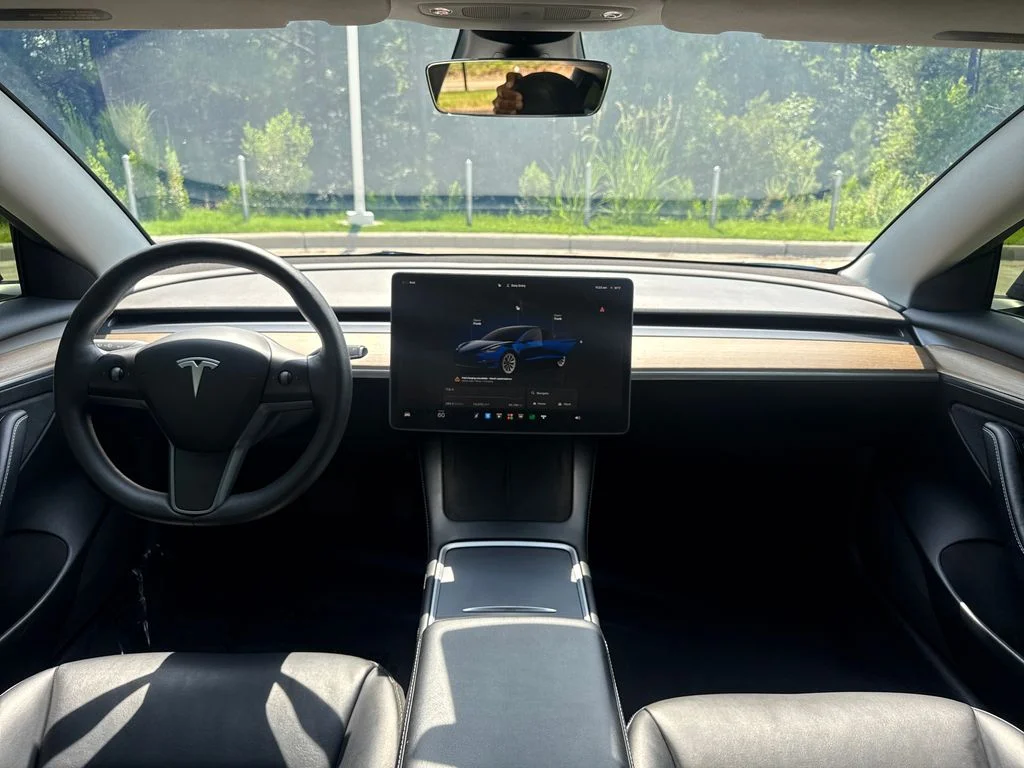 Used 2023 Deep Blue Metallic Tesla Base image 16