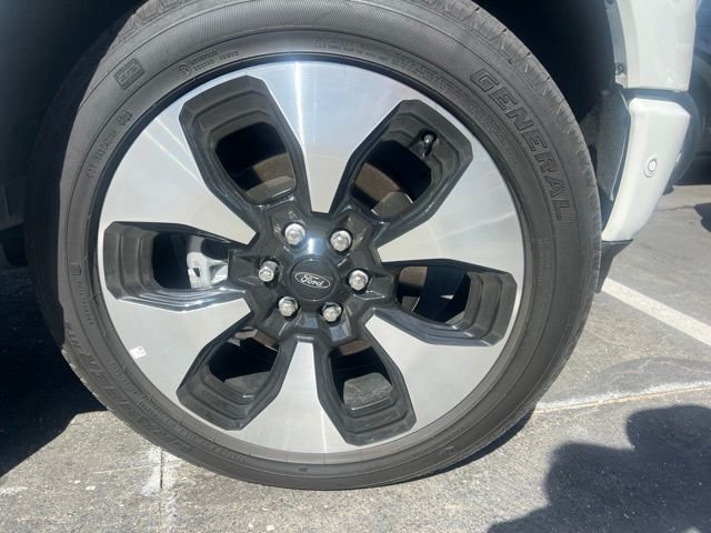 Used 2023 White Ford Platinum image 7