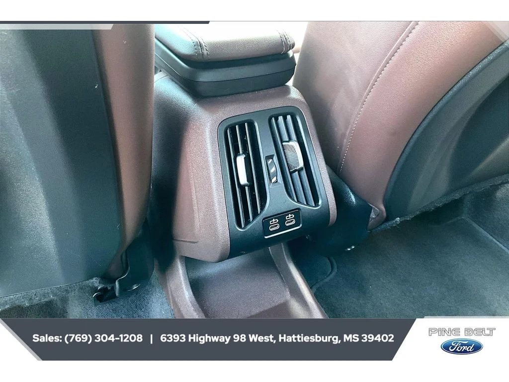 Used 2025 Space Silver Metallic BMW xDrive28i image 24