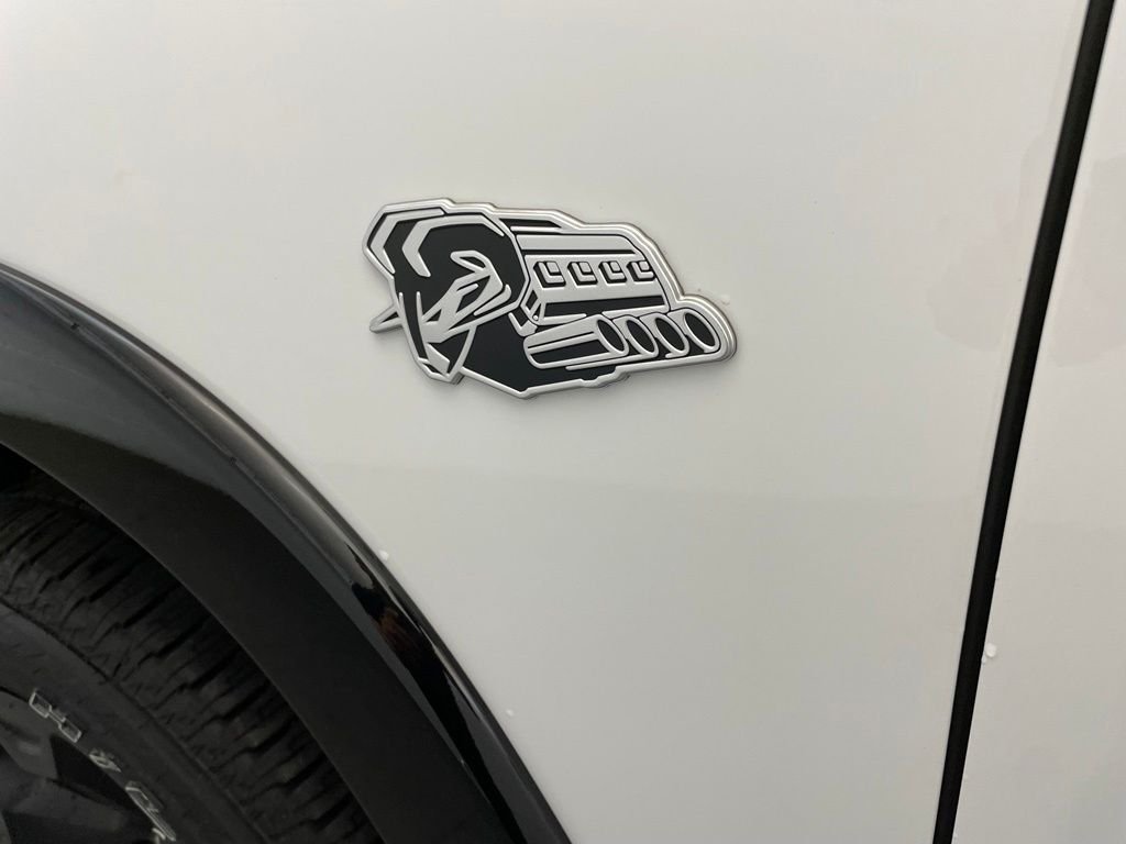 New 2026 Bright White Clear-Coat Exterior Paint RAM Big Horn/Lone Star America 250 image 13