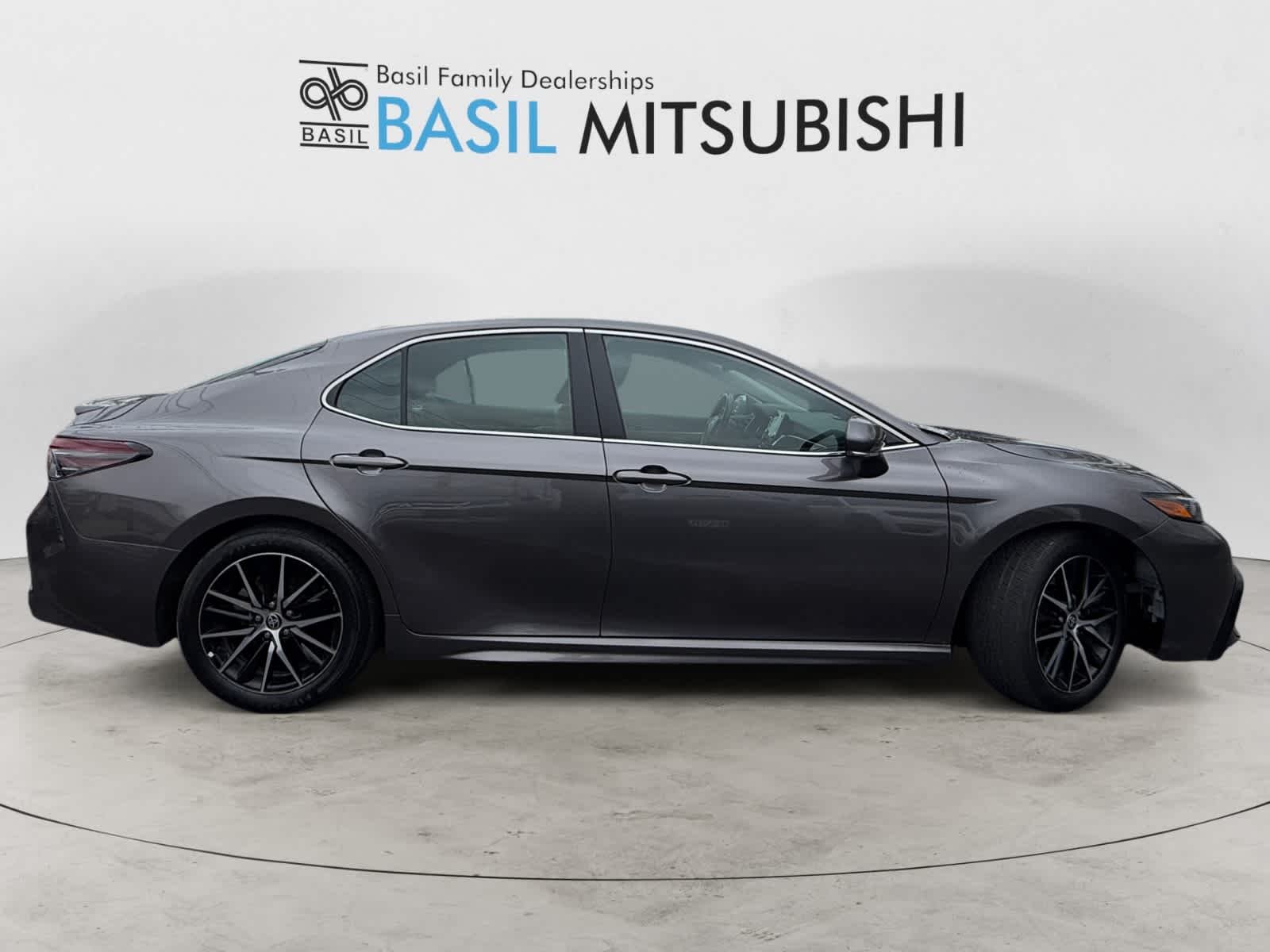 Used 2023 Predawn Gray Mica Toyota SE image 6