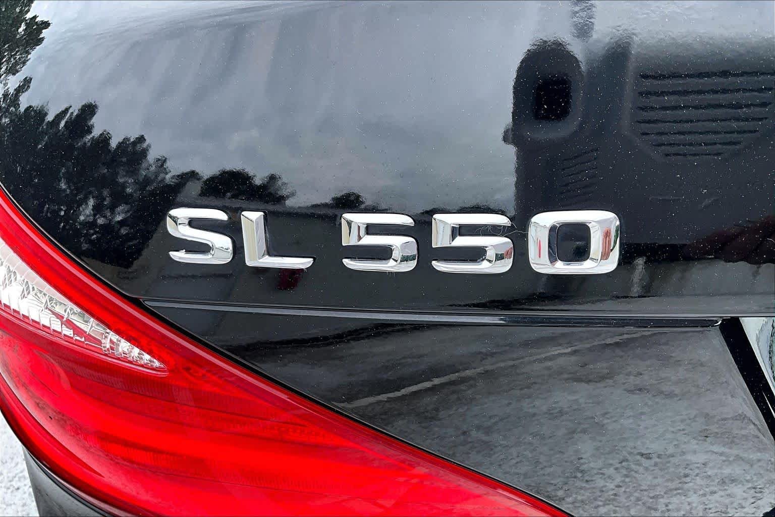 Used 2015 designo Mocha Black Metallic Mercedes-Benz SL 550 image 27