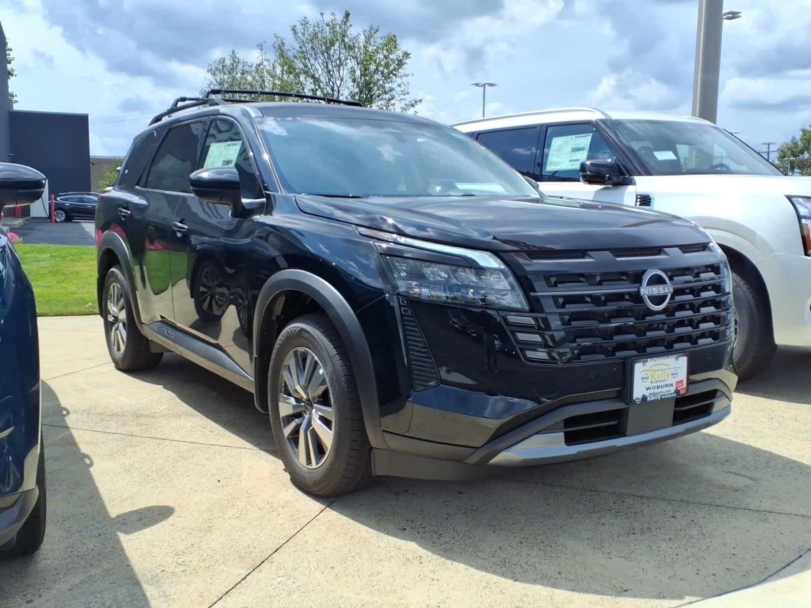 New 2026 Super Black Nissan SL image 2