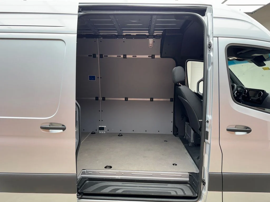 Used 2025 Silver Mercedes-Benz Cargo 170 WB image 30