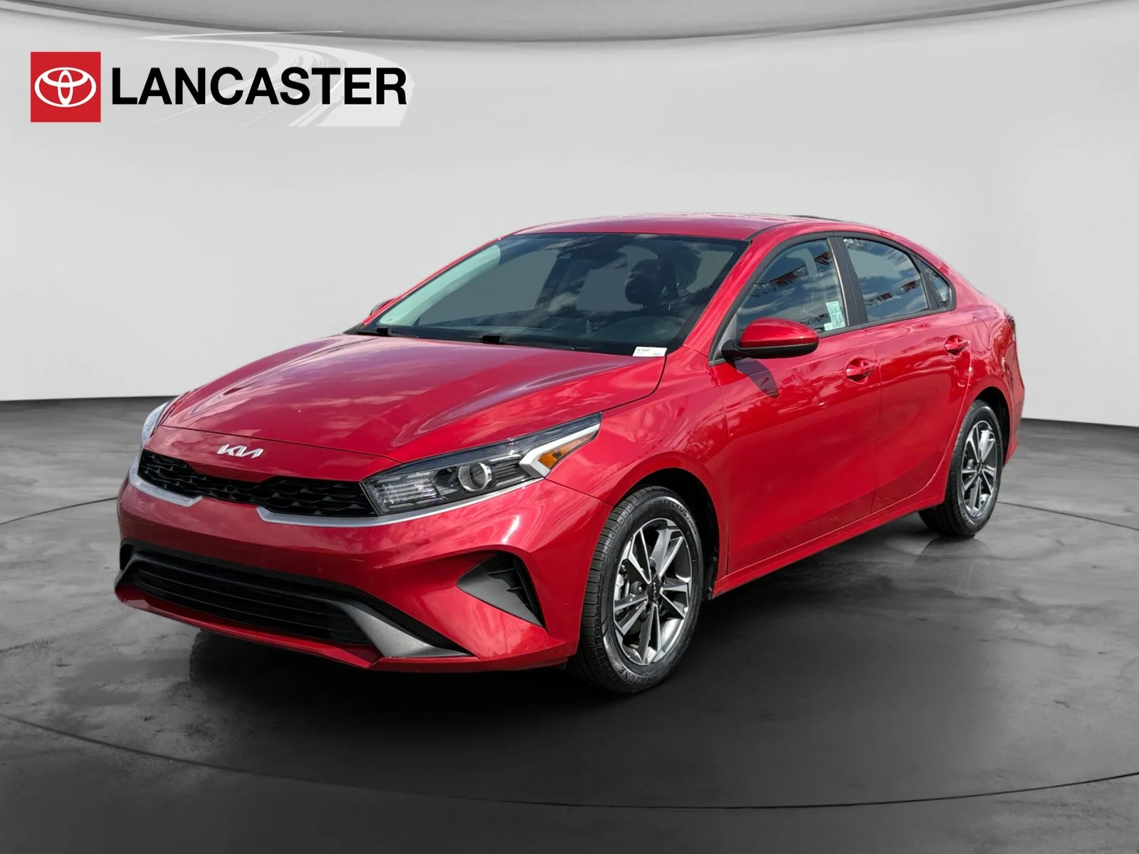 Used 2024 Currant Red Kia LXS image 3