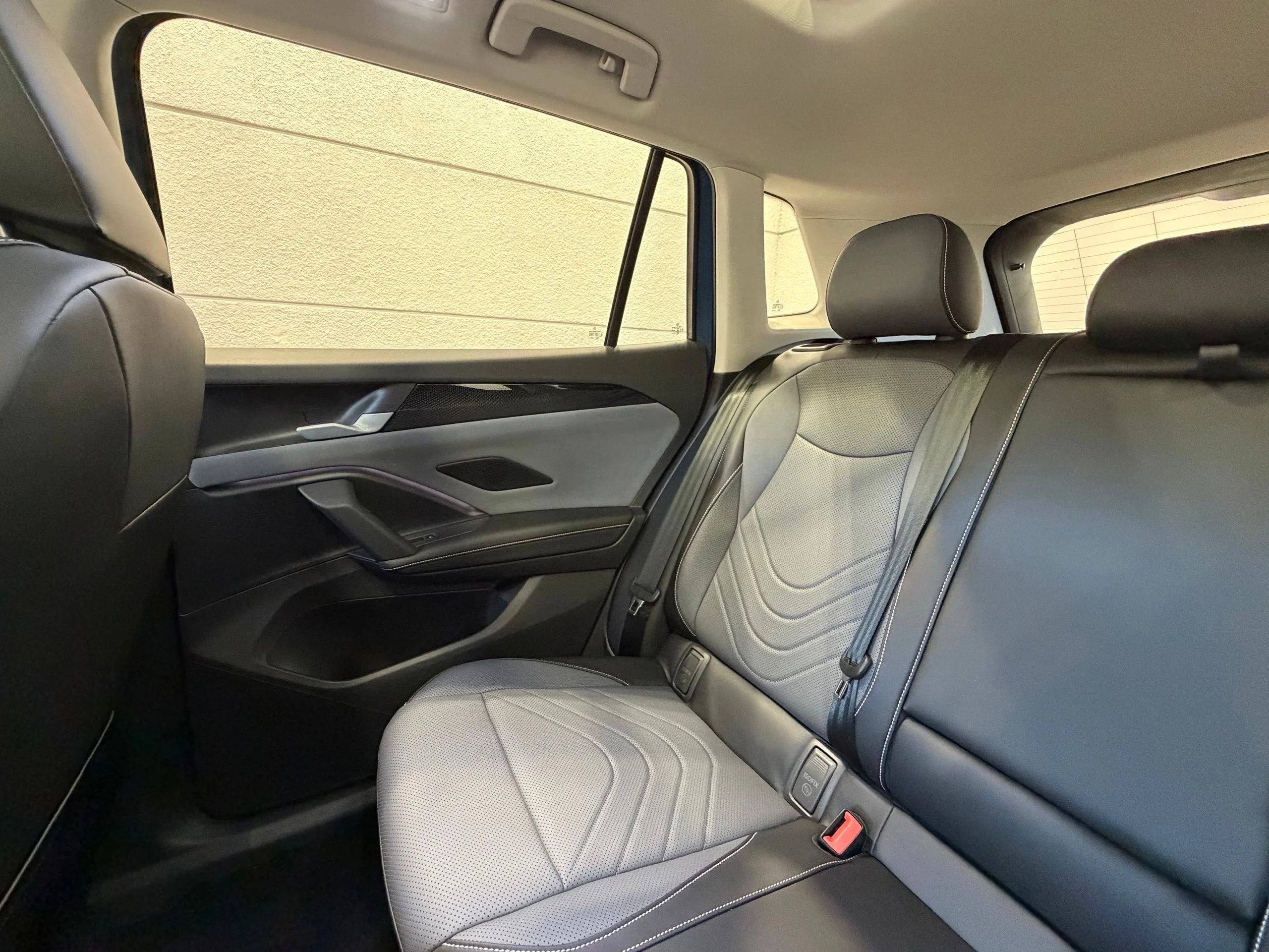 New 2026 Blue Volkswagen SE image 33