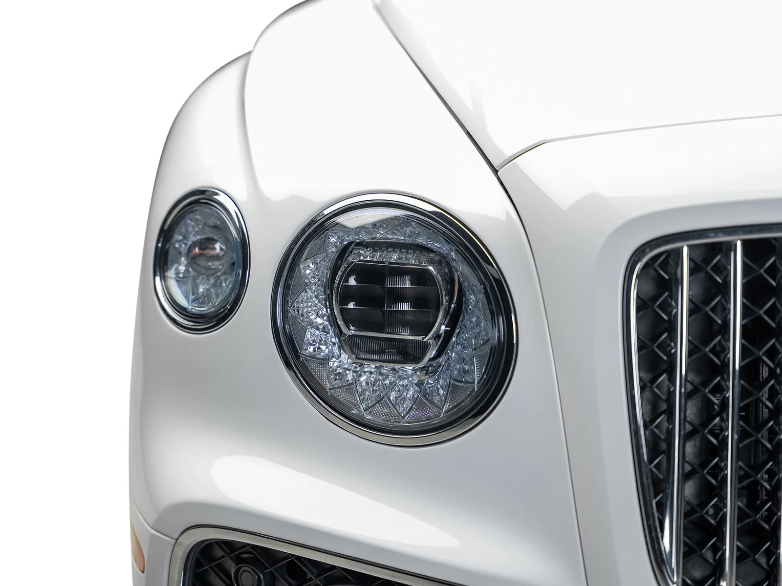 Used 2022 White Bentley  image 3