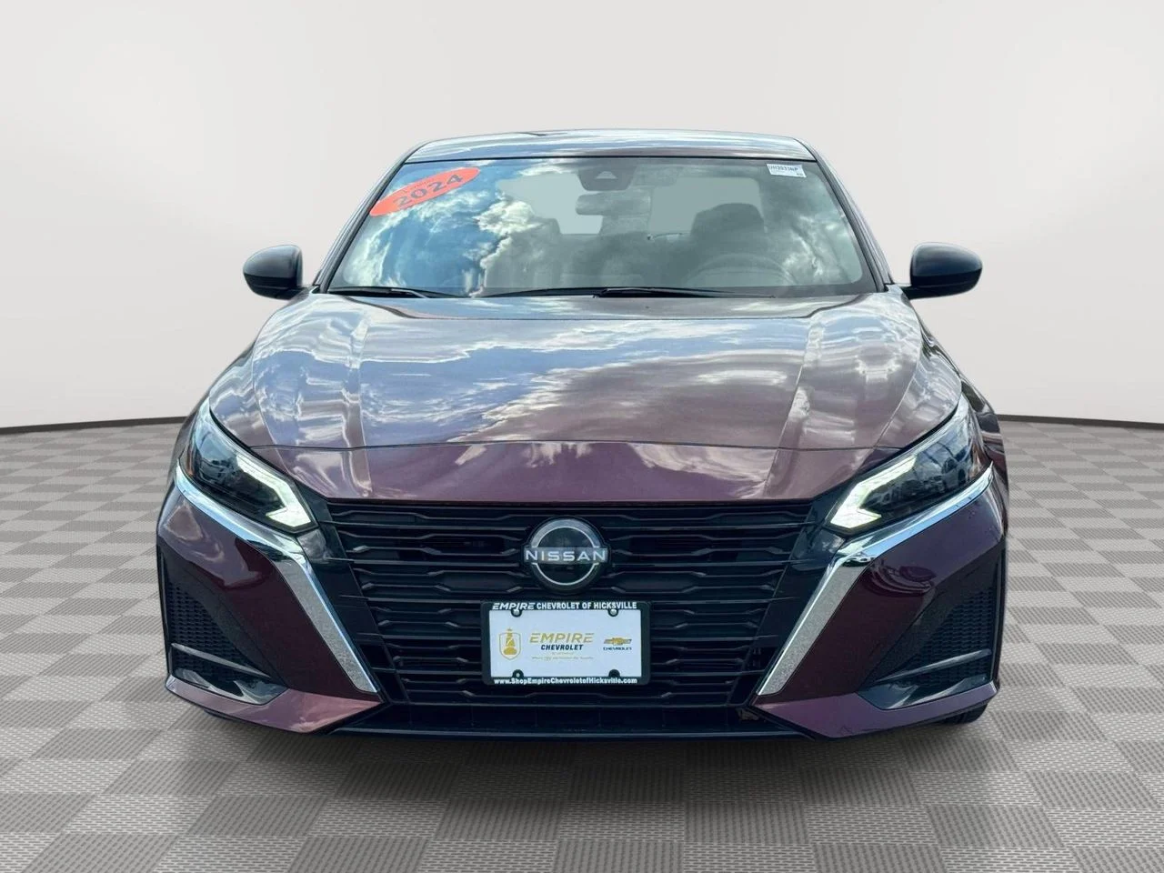 Used 2024 Garnet Pearl Metallic Nissan SV FWD image 2