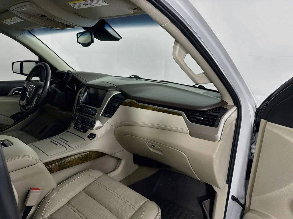 Used 2016 White Frost GMC Denali image 32