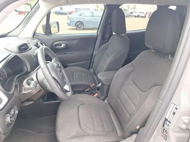 Used 2020 Gray Jeep Latitude image 9