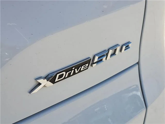 Used 2025 Alpine White BMW xDrive50e All-Wheel Drive Sports Activity Vehicle image 9