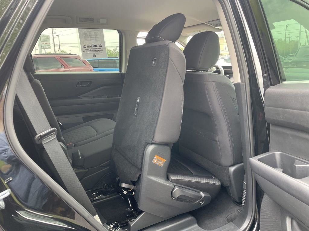Used 2025 Black Nissan SV image 37