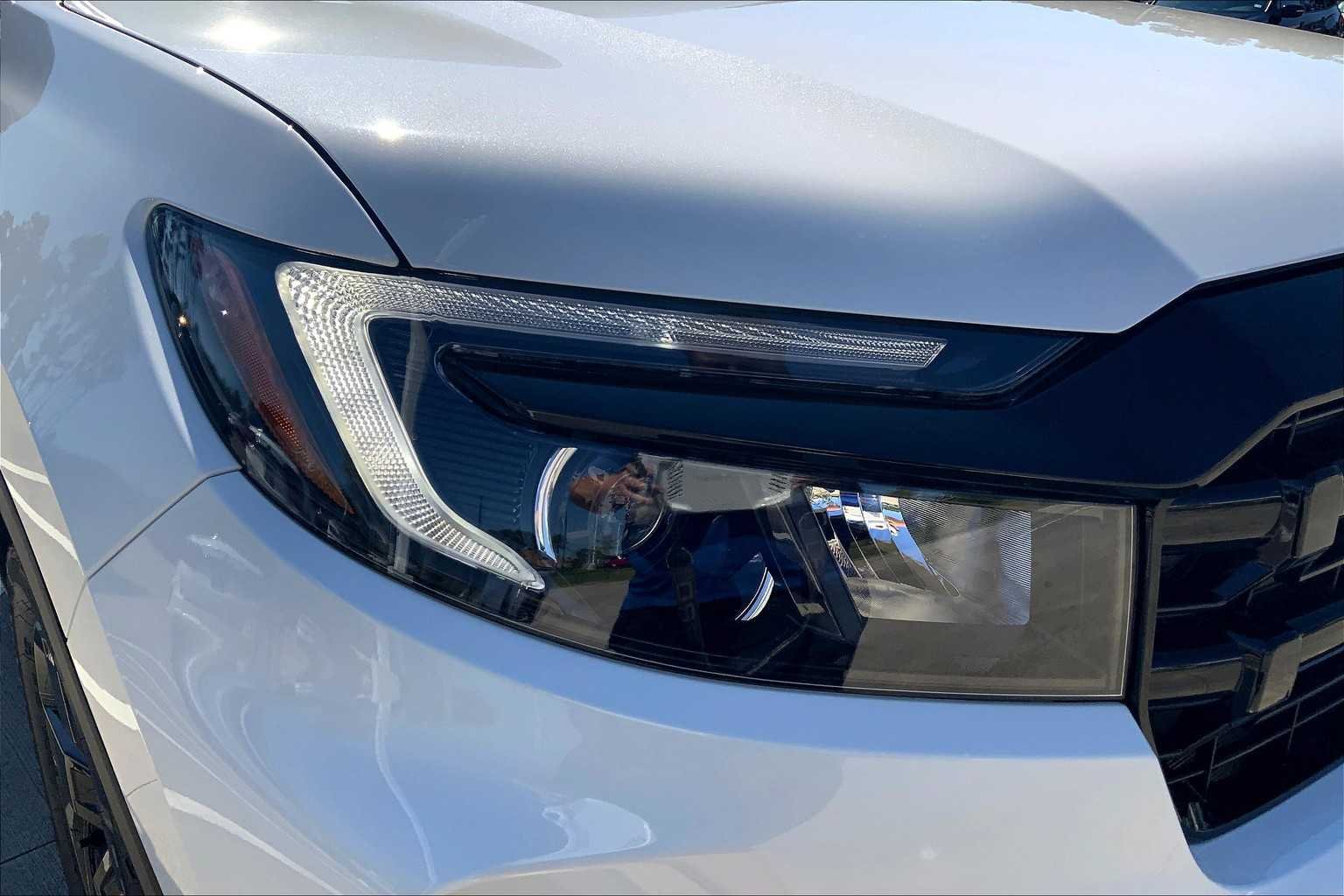 New 2026 Platinum White Pearl Honda Black Edition image 13