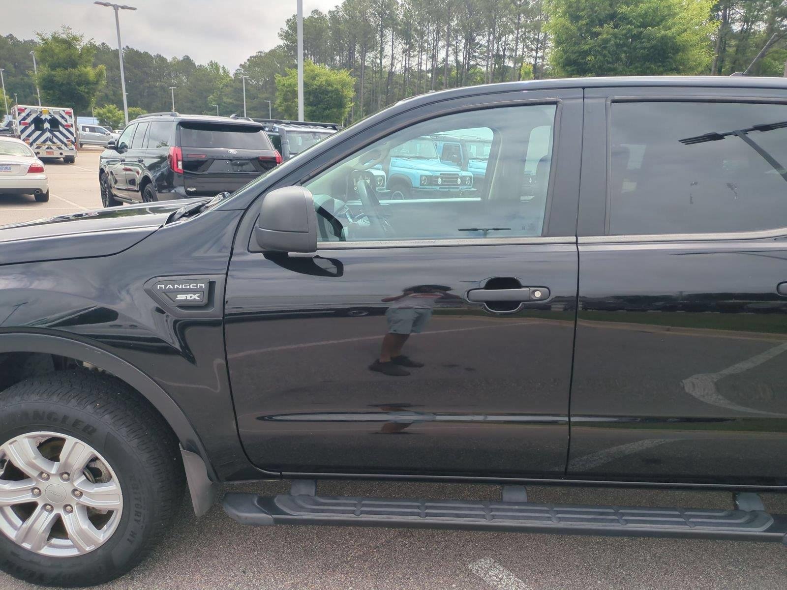 Used 2019 Shadow Black Ford XL image 15