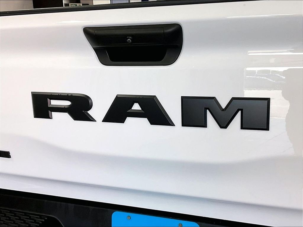 Used 2025 White Ram Big Horn/Lone Star image 28