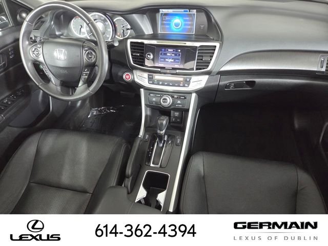 Used 2013 Black Honda Touring image 29