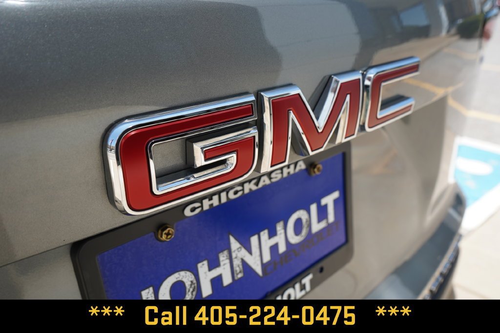 Used 2026 Sterling Metallic GMC Elevation image 5