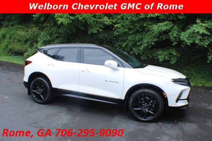 Used 2023 Iridescent Pearl Tricoat Chevrolet RS image 1