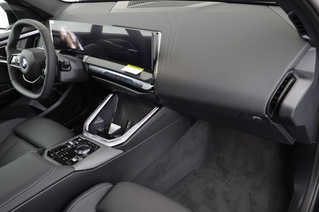 New 2026 Black Sapphire Metallic BMW 30 xDrive image 20