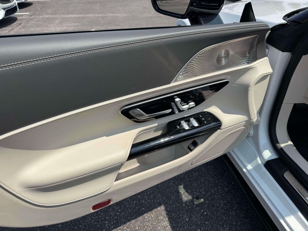 Certified Used 2022 MANUFAKTUR Moonlight White Metallic Mercedes-Benz SL 55 AMG® image 18