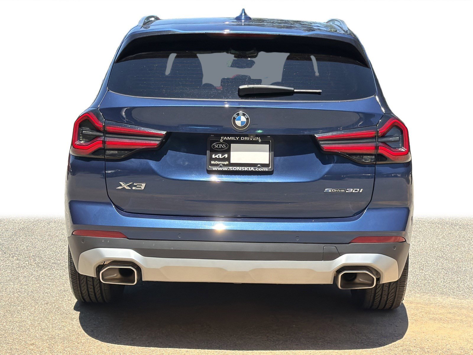 Used 2024 Phytonic Blue Metallic BMW sDrive30i image 27