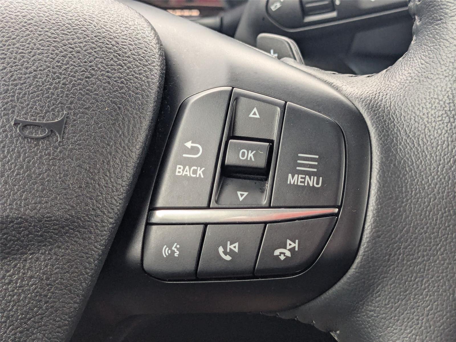 Used 2023 Oxford White Ford Badlands image 18