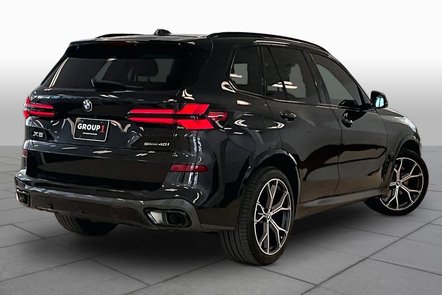 Used 2024 Black Sapphire Metallic BMW sDrive40i image 12