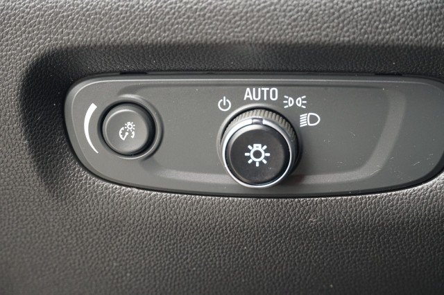 Used 2023 Sterling Gray Metallic Chevrolet LT Cloth image 32