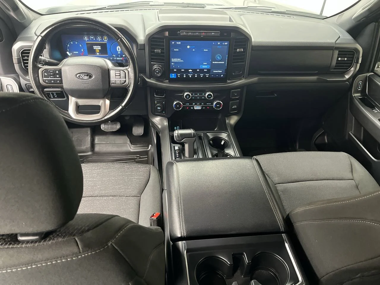 Used 2024 Gray Ford XLT image 4