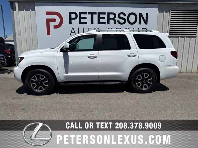 Used 2018 White Toyota SR5 image 7