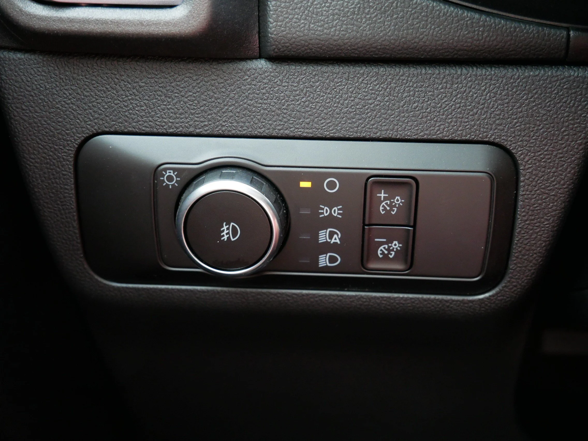 New 2026 Azure Gray Metallic Ford Outer Banks image 26