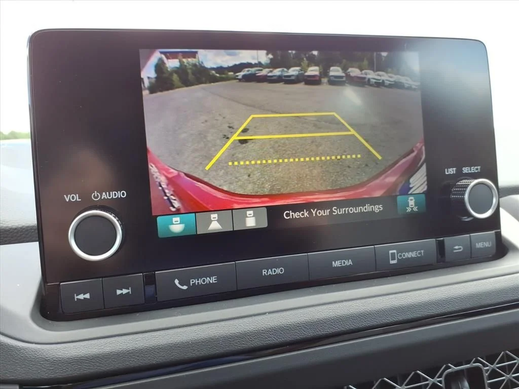 2025 Honda Accord SE - Photo 17