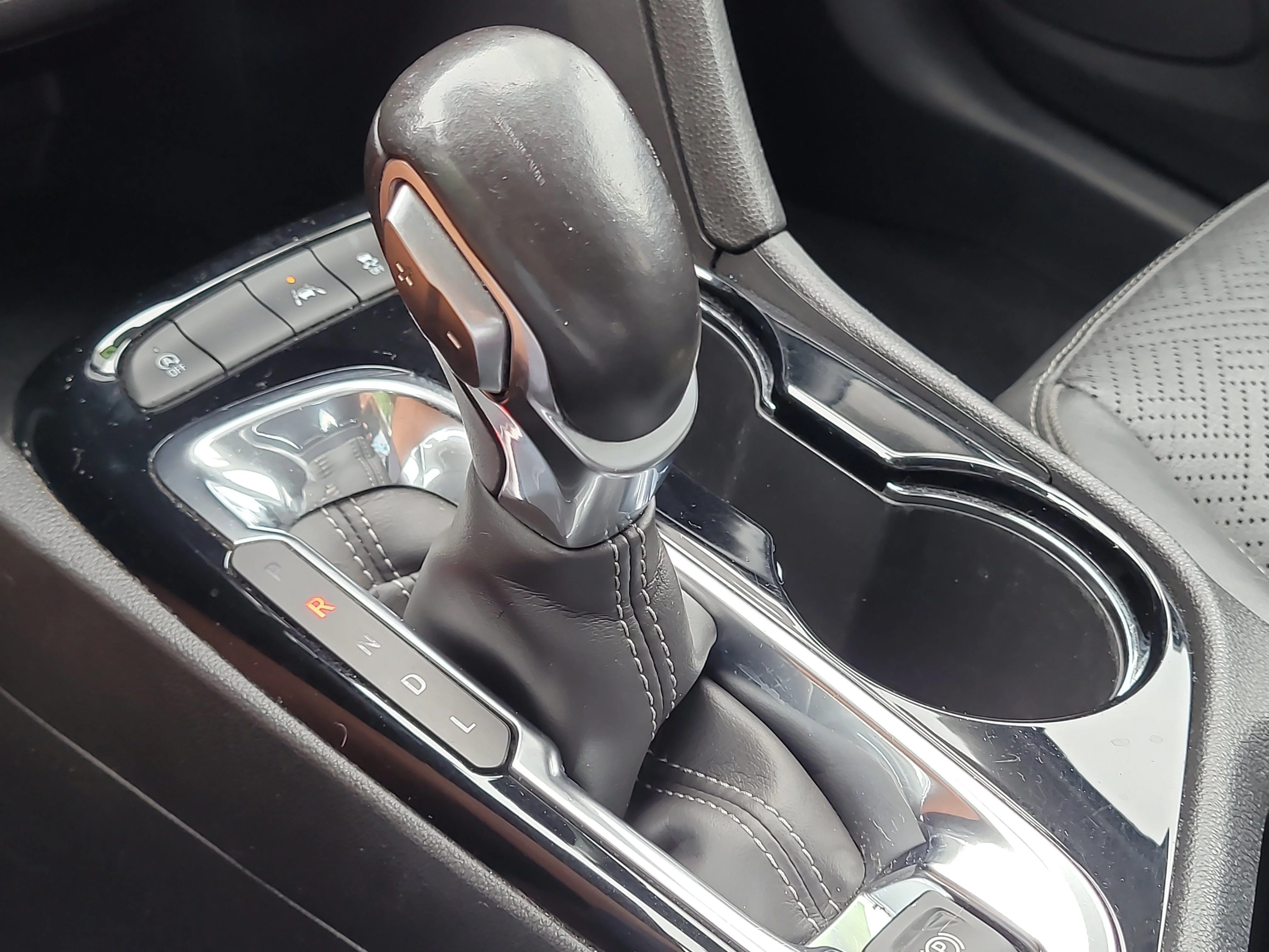 Used 2020 Ebony Twilight Metallic Buick Essence image 25