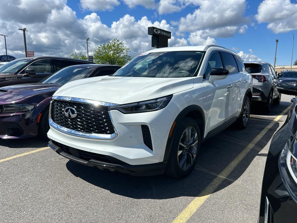 2023 INFINITI QX60 LUXE's photo