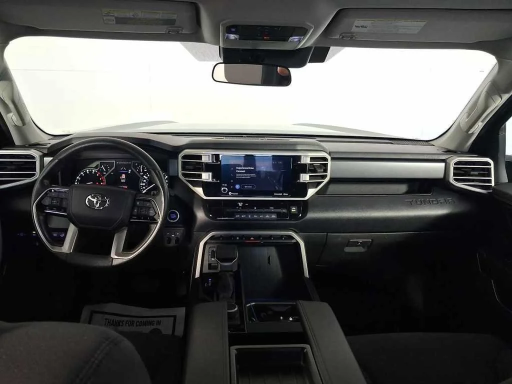 Used 2022 Green Toyota SR5 image 5