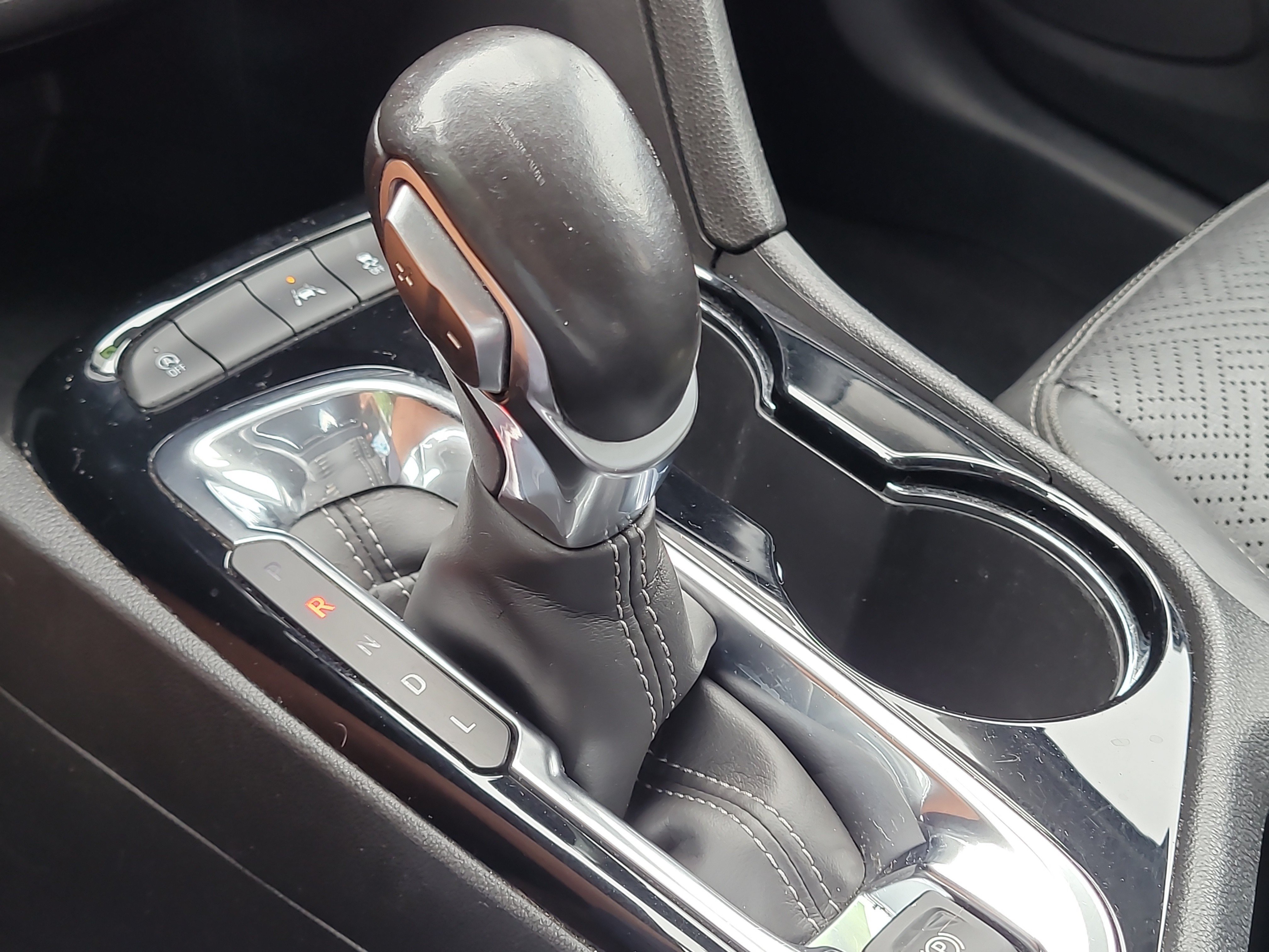 Used 2020 Ebony Twilight Metallic Buick Essence image 25