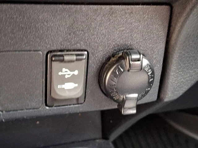 Used 2017 Blue Toyota XLE image 25