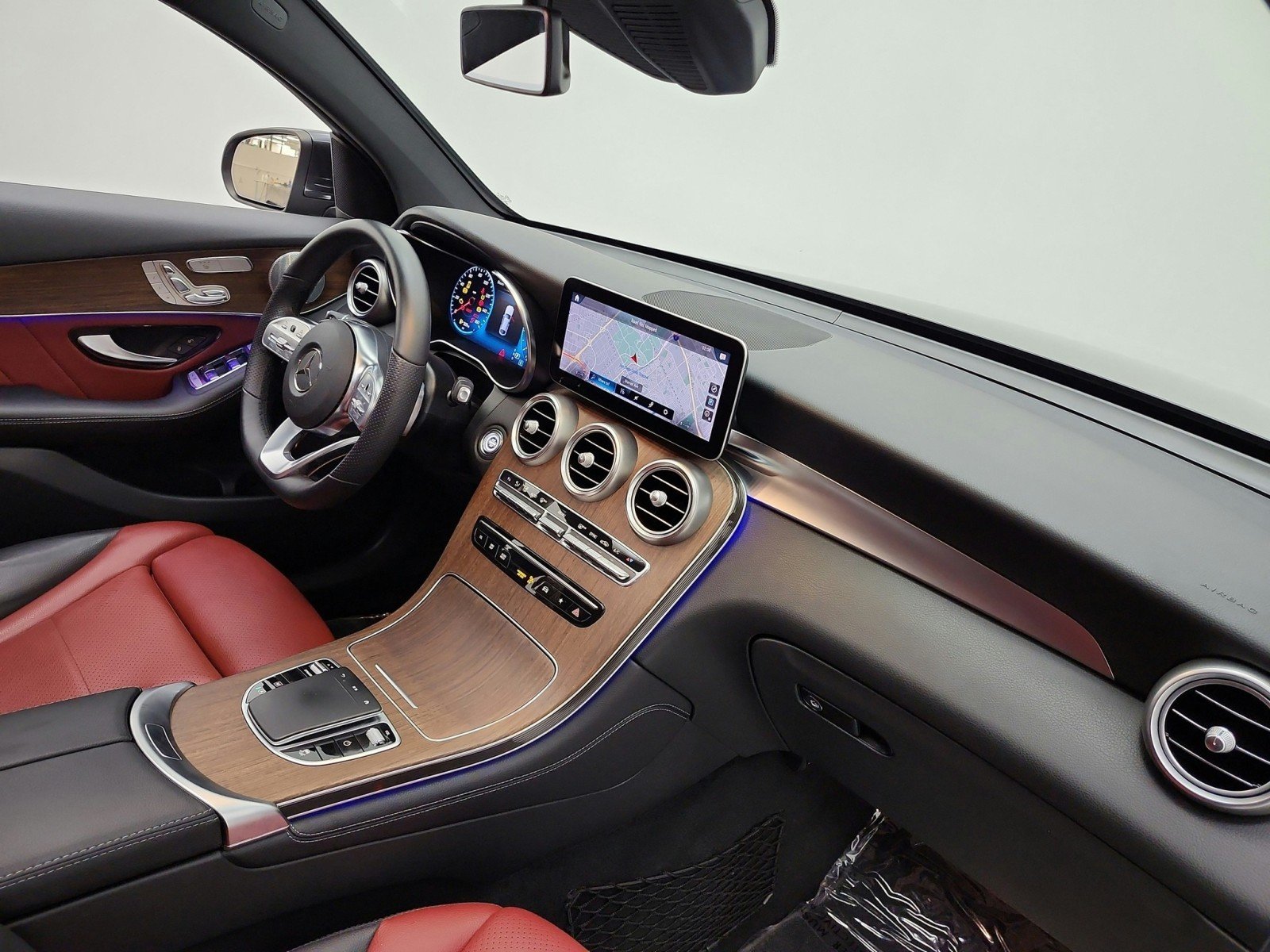 Used 2020 Graphite Grey Metallic Mercedes-Benz GLC 300 4MATIC® Coupe image 19