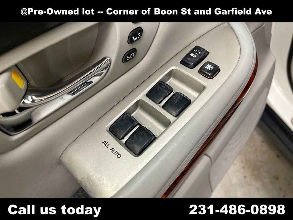 Used 2009  Lexus 350 image 15