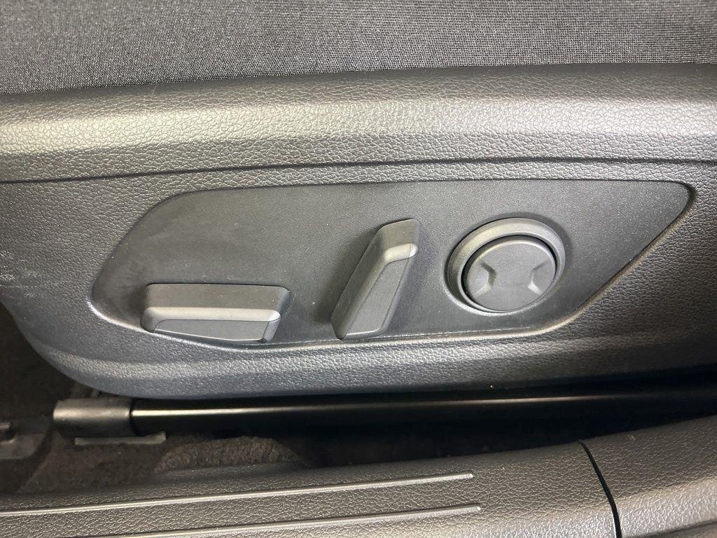 Used 2023 Carbon Blue Hyundai SEL image 5