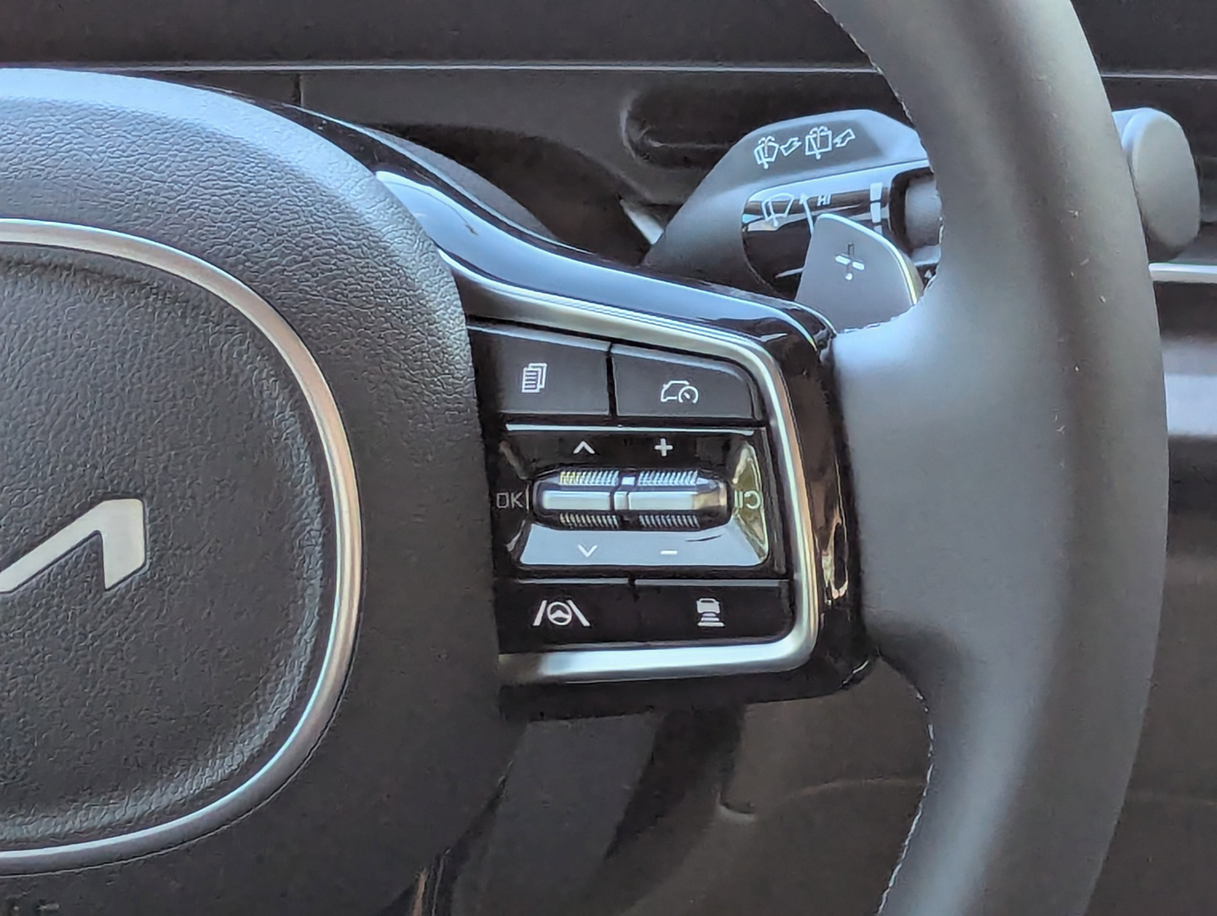 2026 Kia Carnival SX - Photo 18