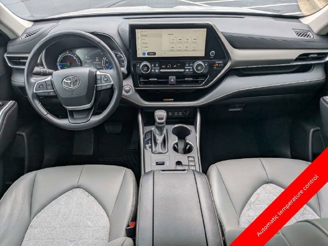 Used 2023 Beige Toyota Bronze Edition image 6