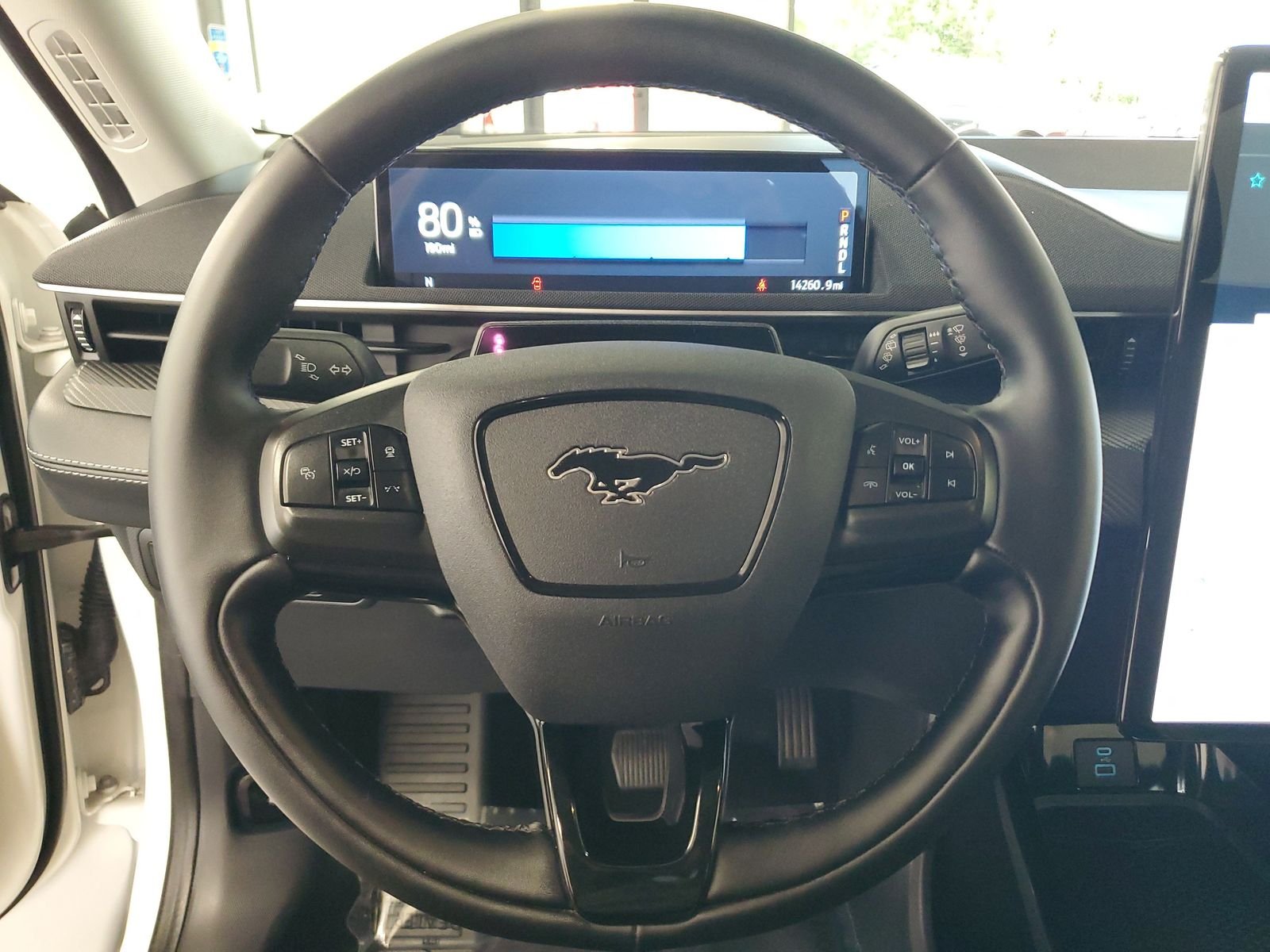 Used 2024 White Ford Select image 18