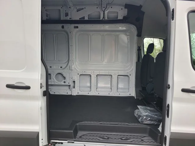 2023 Ford E-Transit Cargo Van Base - Photo 16