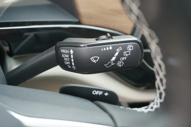 2024 Volkswagen Atlas SE w/Tech - Photo 26