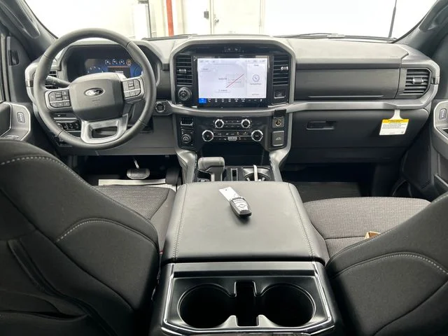 New 2026 Oxford White Ford XLT image 12