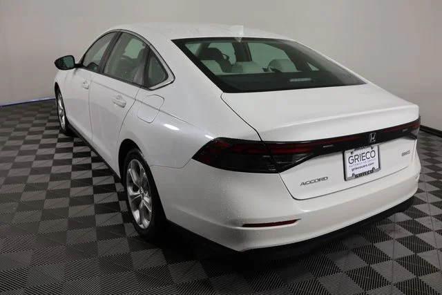 Used 2023 White Honda LX image 6