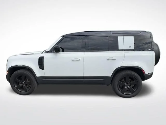 Certified Used 2023 White Land Rover SE image 5